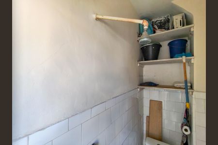 Apartamento à venda com 80m², 2 quartos e 1 vaga Apartamento à venda com 80m², 2 quartos e 1 vagaBanheiro de serviço