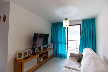 Sala de apartamento à venda com 3 quartos, 110m² em Marazul, Niterói