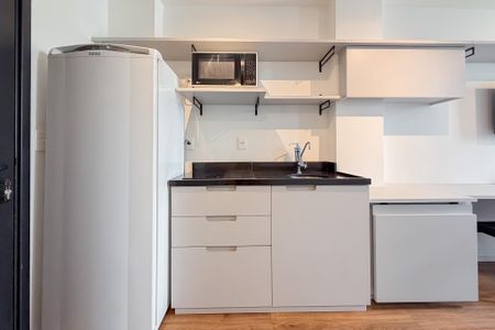 Cozinha de kitnet/studio para alugar com 1 quarto, 26m² em Vila Mariana, São Paulo