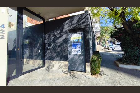 Studio para alugar com 26m², 1 quarto e sem vaga Studio para alugar com 26m², 1 quarto e sem vagaFachada + Plaquinha