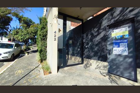Studio para alugar com 26m², 1 quarto e sem vaga Studio para alugar com 26m², 1 quarto e sem vagaFachada + Plaquinha