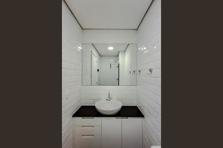 Banheiro de kitnet/studio para alugar com 1 quarto, 26m² em Vila Mariana, São Paulo