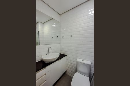 Banheiro de kitnet/studio para alugar com 1 quarto, 26m² em Vila Mariana, São Paulo