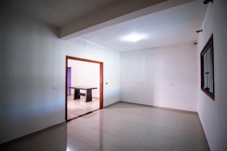 Casa para alugar com 100m², 2 quartos e 1 vaga Casa para alugar com 100m², 2 quartos e 1 vagaSala