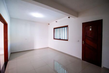Casa para alugar com 100m², 2 quartos e 1 vaga Casa para alugar com 100m², 2 quartos e 1 vagaSala