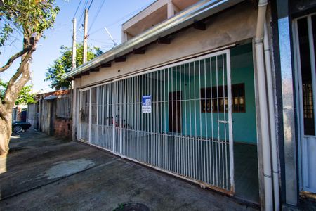 Casa para alugar com 100m², 2 quartos e 1 vaga Casa para alugar com 100m², 2 quartos e 1 vagaFachada
