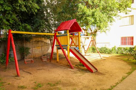 Apartamento para alugar com 47m², 2 quartos e 1 vaga Apartamento para alugar com 47m², 2 quartos e 1 vagaÁrea comum - Playground 2