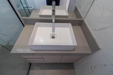 Casa de condomínio à venda com 350m², 4 quartos e 4 vagas Casa de condomínio à venda com 350m², 4 quartos e 4 vagasBANHEIRO DA SUITE 3