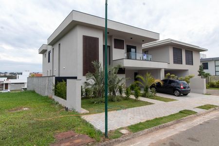 Casa de condomínio à venda com 350m², 4 quartos e 4 vagas Casa de condomínio à venda com 350m², 4 quartos e 4 vagasFACHADA