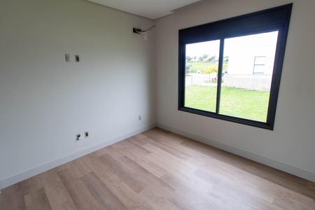 Casa de condomínio à venda com 350m², 4 quartos e 4 vagas Casa de condomínio à venda com 350m², 4 quartos e 4 vagasSUITE 2