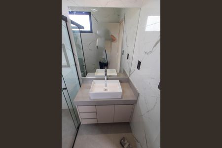 Casa de condomínio à venda com 350m², 4 quartos e 4 vagas Casa de condomínio à venda com 350m², 4 quartos e 4 vagasBANHEIRO DA SUITE 2