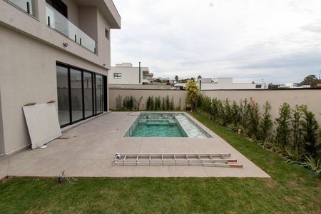 Casa de condomínio à venda com 350m², 4 quartos e 4 vagas Casa de condomínio à venda com 350m², 4 quartos e 4 vagasÁREA EXTERNA FUNDOS