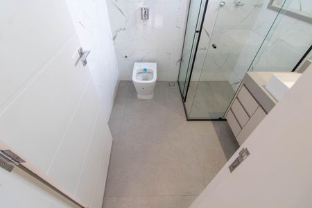 Casa de condomínio à venda com 350m², 4 quartos e 4 vagas Casa de condomínio à venda com 350m², 4 quartos e 4 vagasBANHEIRO DA SUITE 3