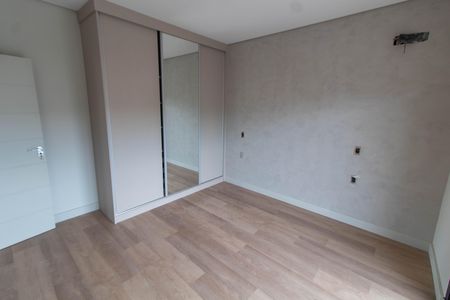 Casa de condomínio à venda com 350m², 4 quartos e 4 vagas Casa de condomínio à venda com 350m², 4 quartos e 4 vagasSUITE 1