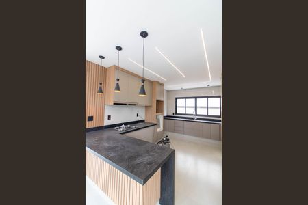Casa de condomínio à venda com 350m², 4 quartos e 4 vagas Casa de condomínio à venda com 350m², 4 quartos e 4 vagasCOZINHA