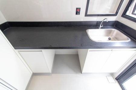 Casa de condomínio à venda com 350m², 4 quartos e 4 vagas Casa de condomínio à venda com 350m², 4 quartos e 4 vagasÁREA DE SERVIÇO