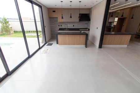 Casa de condomínio à venda com 350m², 4 quartos e 4 vagas Casa de condomínio à venda com 350m², 4 quartos e 4 vagasVARANDA GOURMET