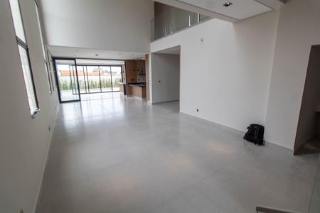Casa de condomínio à venda com 350m², 4 quartos e 4 vagas Casa de condomínio à venda com 350m², 4 quartos e 4 vagasSALA