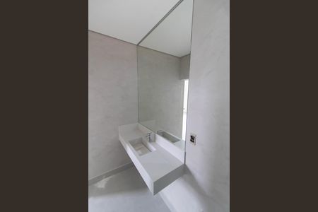 Casa de condomínio à venda com 350m², 4 quartos e 4 vagas Casa de condomínio à venda com 350m², 4 quartos e 4 vagasLAVABO