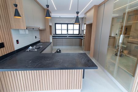 Casa de condomínio à venda com 350m², 4 quartos e 4 vagas Casa de condomínio à venda com 350m², 4 quartos e 4 vagasCOZINHA