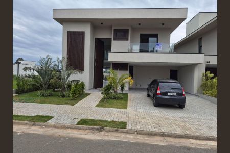 Casa de condomínio à venda com 350m², 4 quartos e 4 vagas Casa de condomínio à venda com 350m², 4 quartos e 4 vagasFACHADA