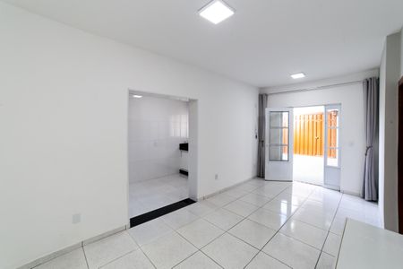 Sala de casa para alugar com 2 quartos, 50m² em Graça, Belo Horizonte