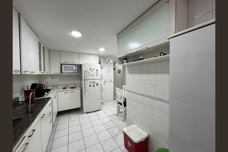Apartamento à venda com 95m², 2 quartos e 1 vagaCozinha