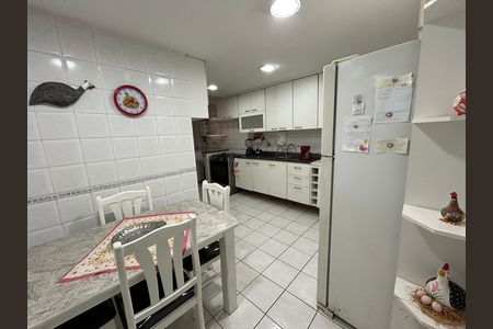 Apartamento à venda com 95m², 2 quartos e 1 vagaCozinha