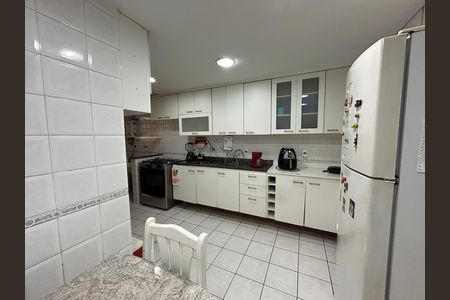 Apartamento à venda com 95m², 2 quartos e 1 vagaCozinha