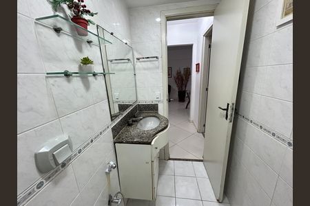 Apartamento à venda com 95m², 2 quartos e 1 vagaBanheiro Social