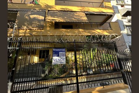 Apartamento à venda com 95m², 2 quartos e 1 vagaFachada + placa