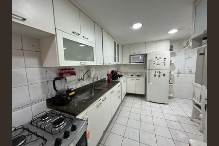 Apartamento à venda com 95m², 2 quartos e 1 vagaCozinha