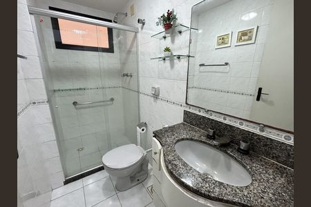 Apartamento à venda com 95m², 2 quartos e 1 vagaBanheiro Social