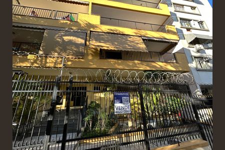 Apartamento à venda com 95m², 2 quartos e 1 vagaFachada + placa