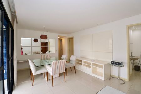 Sala de apartamento para alugar com 3 quartos, 106m² em Patamares, Salvador