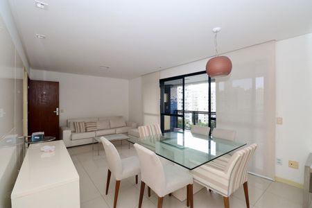 Sala de apartamento para alugar com 3 quartos, 106m² em Patamares, Salvador