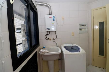 Apartamento para alugar com 106m², 3 quartos e 2 vagas Apartamento para alugar com 106m², 3 quartos e 2 vagasÁrea de Serviço