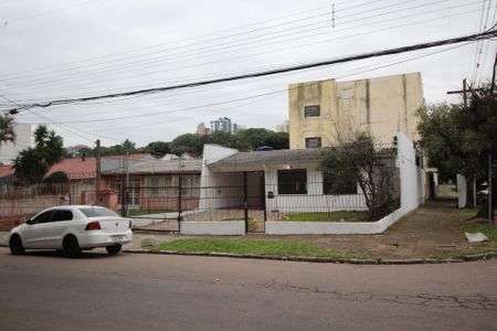 Casa para alugar com 130m², 2 quartos e 3 vagasFachada