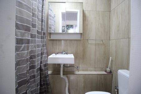 Casa para alugar com 130m², 2 quartos e 3 vagasBanheiro da Suíte 1