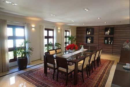 Casa de condomínio para alugar com 620m², 4 quartos e 6 vagasSala de Jantar