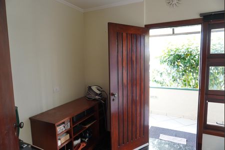 Casa de condomínio para alugar com 620m², 4 quartos e 6 vagasHall