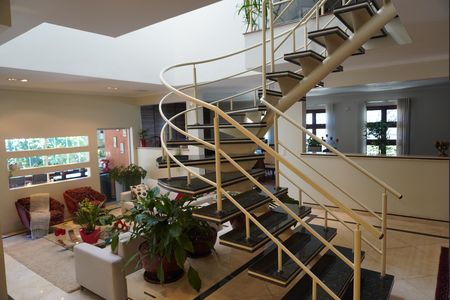Casa de condomínio para alugar com 620m², 4 quartos e 6 vagasSala de Estar