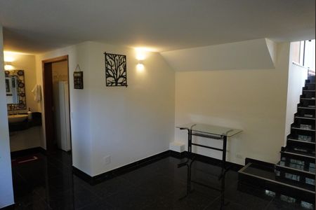 Casa de condomínio para alugar com 620m², 4 quartos e 6 vagasPiso Inferior