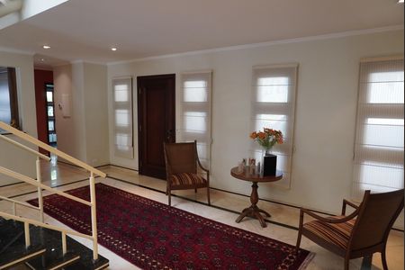 Casa de condomínio para alugar com 620m², 4 quartos e 6 vagasHall
