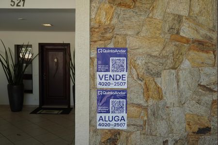 Casa de condomínio para alugar com 620m², 4 quartos e 6 vagasGaragem 