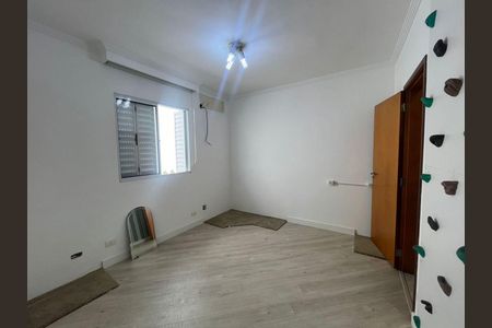 Casa à venda com 135m², 3 quartos e 4 vagas