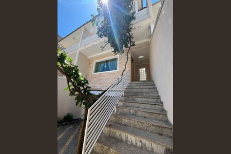 Casa à venda com 135m², 3 quartos e 4 vagas
