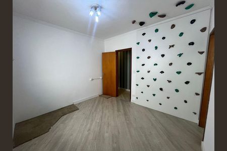 Casa à venda com 135m², 3 quartos e 4 vagas