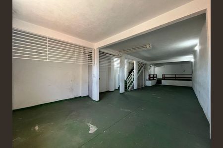 Casa à venda com 135m², 3 quartos e 4 vagas