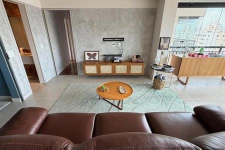 Apartamento à venda com 135m², 3 quartos e 3 vagas Apartamento à venda com 135m², 3 quartos e 3 vagasSala